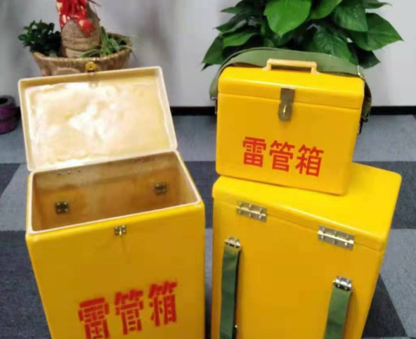 雨山玻璃钢雷管箱有哪些特点