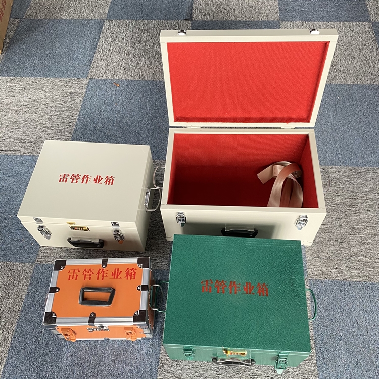雨山爆破工程作业箱如何选择？玻璃钢与传统材质的全面对比